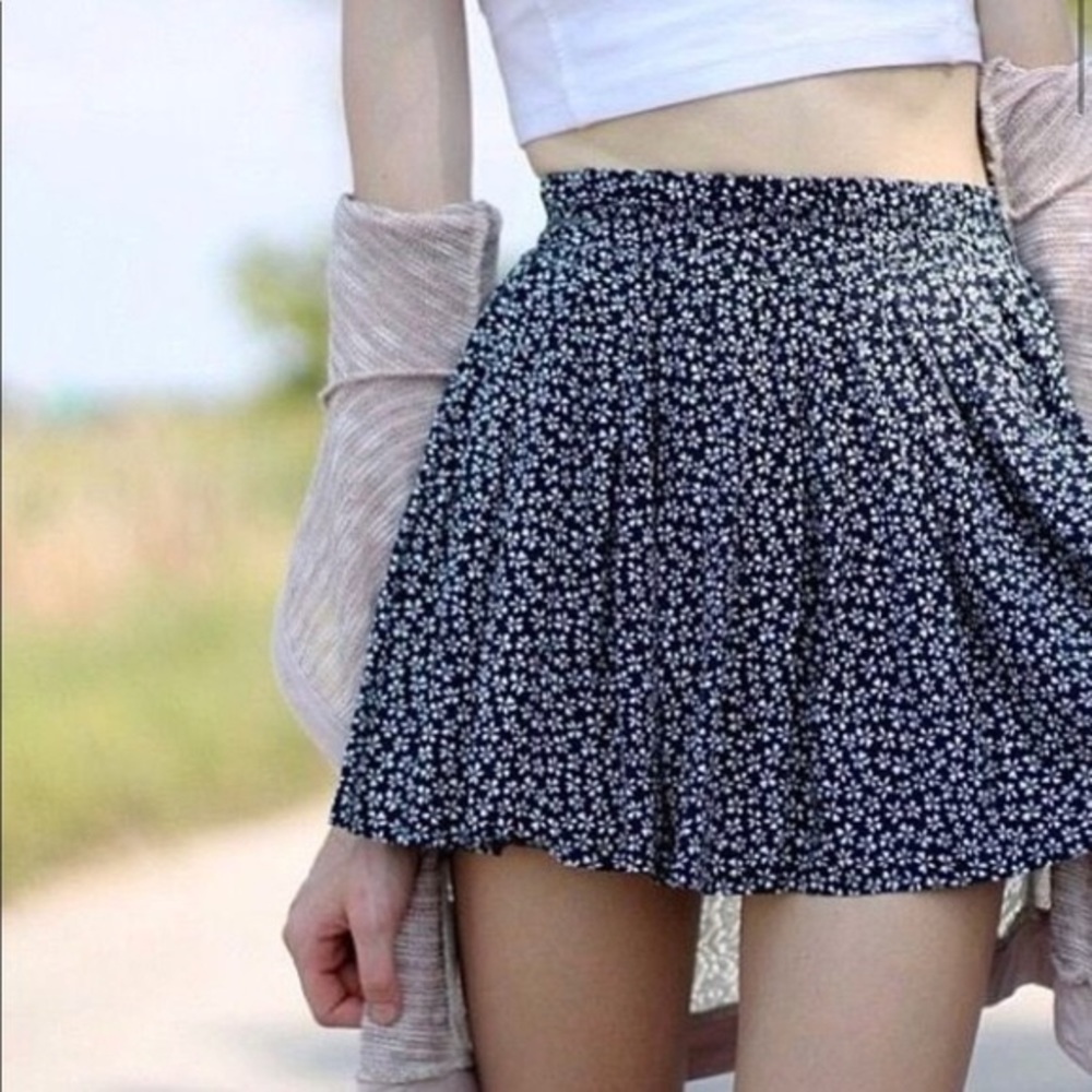 Brandy Melville skirt